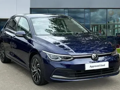 Used VW Golf VIII Edition 150 HP (110 kW) 2023 Atlantic blue metallic Hatchback