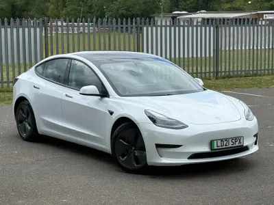 Usado Tesla Model 3 RWD 177 kW (241 CV) 2021 Blanco Berlina