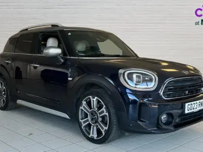 Używany Mini Cooper Countryman Exclusive 136 KM (100 kW) 2023 Czarny SUV