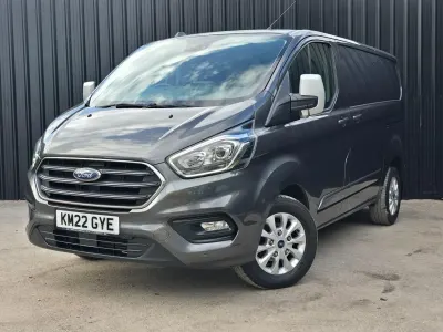 Begagnad Ford Transit Custom Limited 130 HK (95 kW) 2022 Grå Van