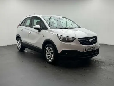 Used Vauxhall Crossland X 2018 White SUV