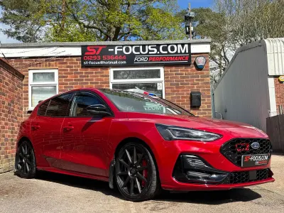 Used Ford Focus ST 2023 Red Hatchback
