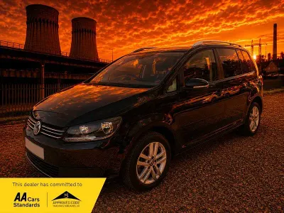 Used VW Touran SE 2015 Black MPV