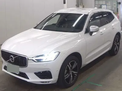 Used Volvo XC60 R-Design 190 HP (139 kW) 2019 Silver SUV
