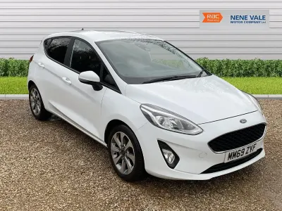 Usado Ford Fiesta Trend 95 HP (69 kW) 2020 Branco Citadino