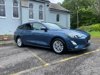 Used Ford Focus Titanium 120 HP (88 kW) 2020 Blue Estate
