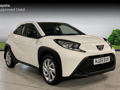 Used Toyota Aygo X PURE 72 HP (52 kW) 2025 White SUV