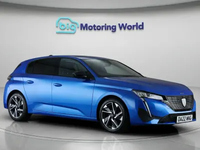 Used Peugeot 308 Allure Premium 131 HP (96 kW) 2022 Blue Hatchback