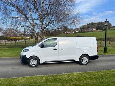 White Used 2024 Toyota Proace MPV | £21,950 (Expensive)