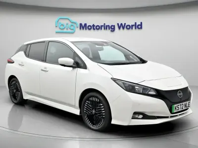 Used Nissan Leaf N-Connecta 110 kW (150 HP) 2022 White Hatchback