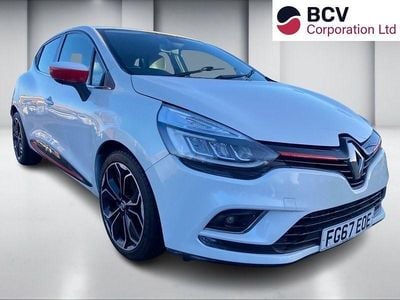 Used Renault Clio IV Dynamique 90 HP (66 kW) 2017 White Hatchback