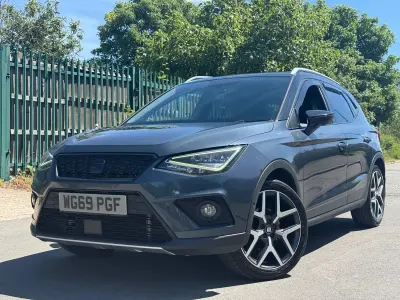 Usado Seat Arona XCELLENCE Lux 115 CV (84 kW) 2019 Gris SUV