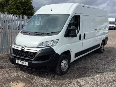 Usado Citroën Relay 130 HP (95 kW) 2019 Branco Van