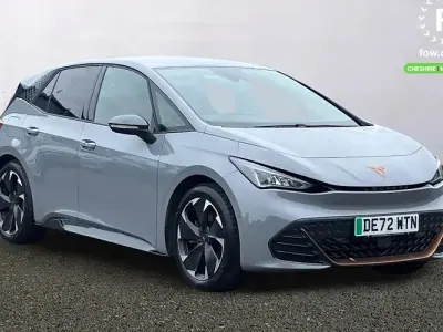 Begagnad Cupra Born e-Boost 169 kW (230 HK) 2024 Halvkombi