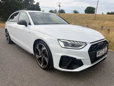 Used Audi A4 Black Edition 204 HP (150 kW) 2022 White Estate