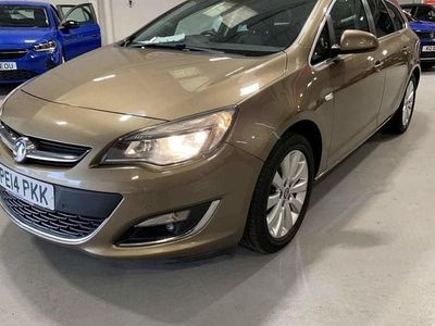 Used Vauxhall Astra Elite 165 HP (121 kW) 2014 Brown Estate