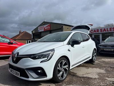 Używany Renault Clio V RS Line 90 KM (66 kW) 2023 Biały Hatchback