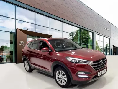 Used Hyundai Tucson SE 116 HP (85 kW) 2016 Red SUV