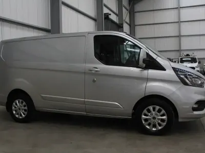 Used Ford Transit Custom Limited 130 HP (95 kW) 2018 Silver Van