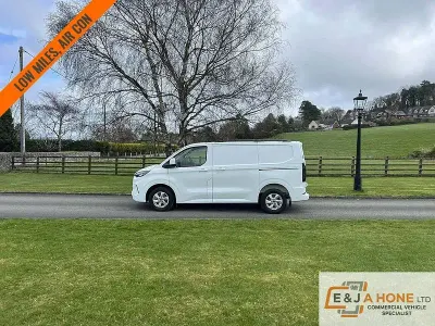 Used Ford Transit Custom Limited 136 HP (100 kW) 2025 White Van