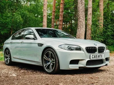 Used BMW M5 M Sport 2015 Yellow/silver Sedan