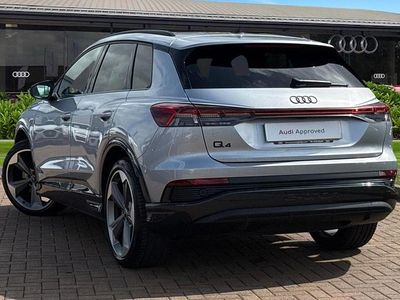 Used Audi Q4 e-tron Black Edition 150 kW (204 HP) 2025 Silver SUV