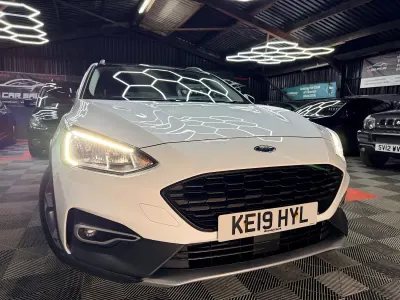 Used Ford Focus Active 125 HP (91 kW) 2019 White Hatchback