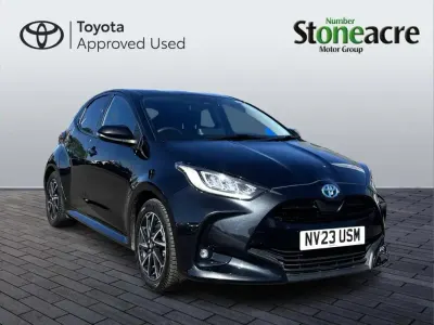 Used Toyota Yaris Hybrid Design 113 HP (83 kW) 2023 Black Hatchback