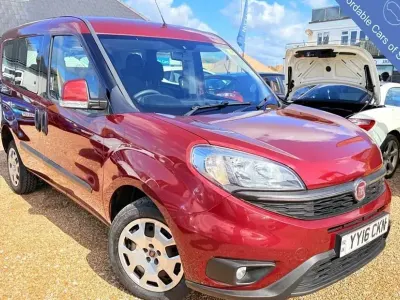 Używany Fiat Doblò Easy 2016 Czerwony Minivan
