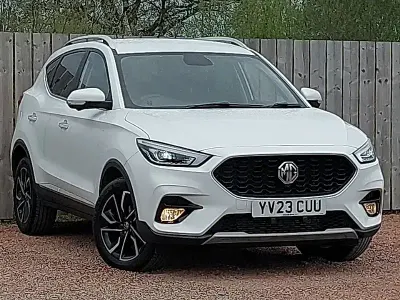 Używany MG ZS Exclusive 111 KM (81 kW) 2023 Biały SUV