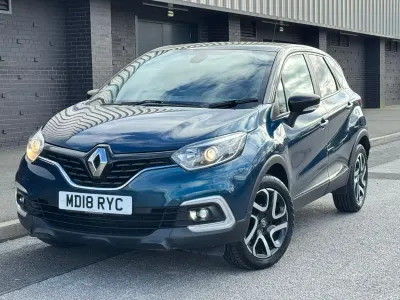 Used Renault Captur Iconic 90 HP (66 kW) 2018 Blue SUV