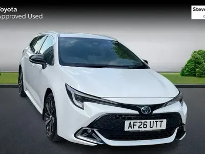 Used Toyota Corolla Design 140 HP (102 kW) 2026 White Estate
