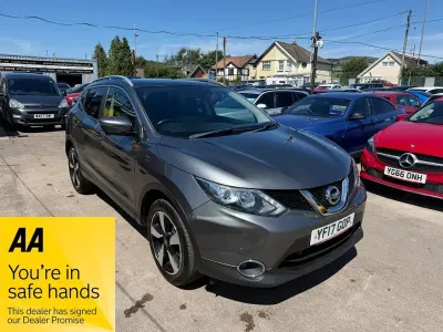 Used Nissan Qashqai N-Connecta 110 HP (80 kW) 2017 Grey SUV