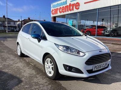Used Ford Fiesta Zetec 2017 White Hatchback