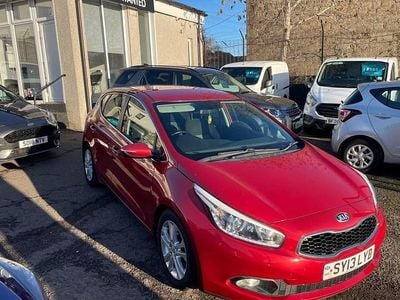 Red Used 2013 Kia Ceed Hatchback | £3,295 (Fair price)