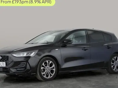 Begagnad Ford Focus ST-Line 125 HK (91 kW) 2023 Svart Halvkombi