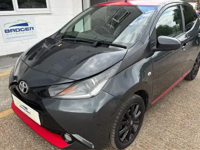 Used Toyota Aygo x-press 69 HP (50 kW) 2017 Grey Hatchback