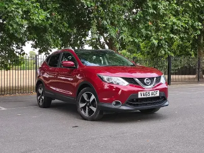 Used Nissan Qashqai N-TEC 110 HP (80 kW) 2016 Red SUV