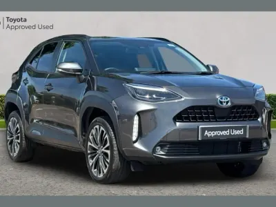 Used Toyota Yaris Cross 113 HP (83 kW) 2023 Grey SUV