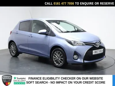 Used Toyota Yaris 99 HP (72 kW) 2017 Blue Hatchback