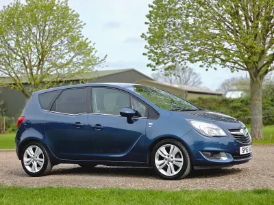 Used Vauxhall Meriva 120 HP (88 kW) 2016 Blue MPV