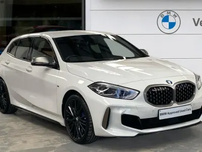 Usado BMW M135 Shadowline 306 HP (225 kW) 2022 Branco Citadino