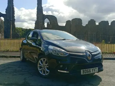 Used Renault Clio Dynamique 75 HP (55 kW) 2016 Black Hatchback
