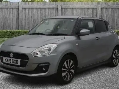 Używany Suzuki Swift 90 KM (66 kW) 2019 Srebrny Hatchback