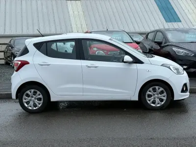 Używany Hyundai i10 SE 87 KM (63 kW) 2016 Biały Hatchback