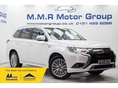 White Used 2019 Mitsubishi Outlander P-HEV Estate | £14,190 (Fair price)