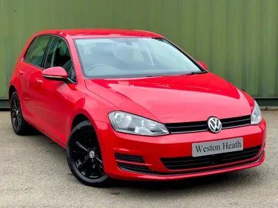 Used VW Golf VII SE 105 HP (77 kW) 2013 Red Hatchback