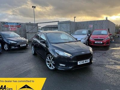 Black Used 2018 Ford Focus ST-Line Hatchback | £6,295 (Good price)