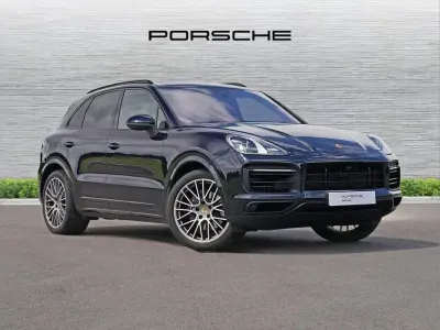 Used Porsche Cayenne Platinum Edition 334 HP (245 kW) 2023 Blue SUV