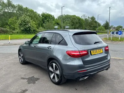 Usado Mercedes GLC220 Urban 170 HP (125 kW) 2018 Cinzento SUV